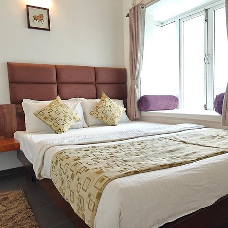 Chandralok Service Apartments コールハープル エクステリア 写真