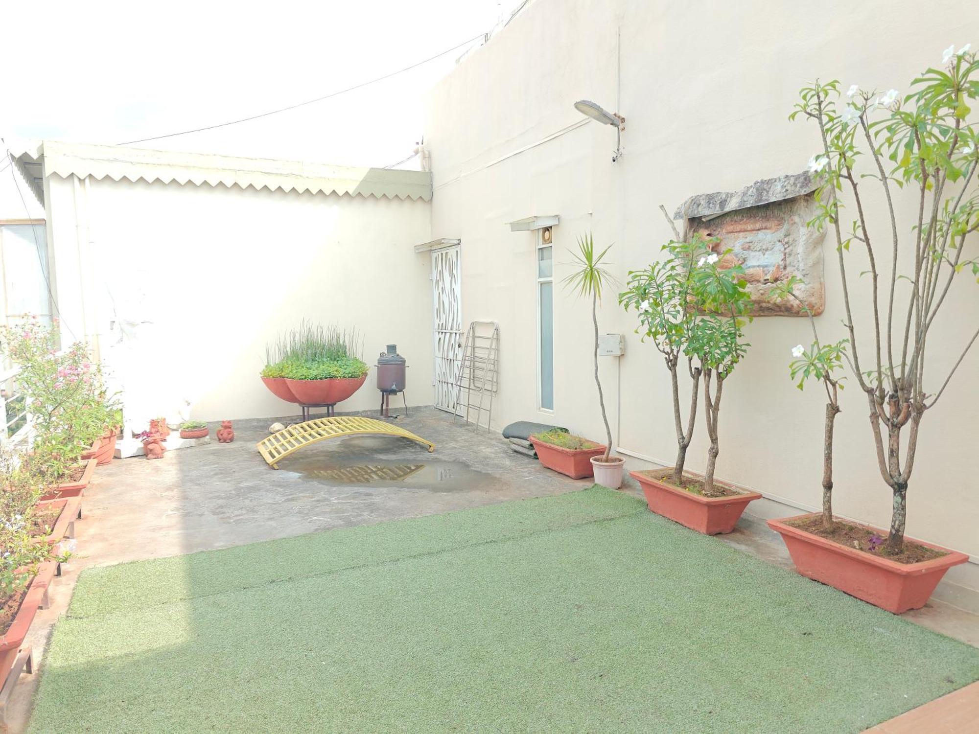 Chandralok Service Apartments コールハープル エクステリア 写真