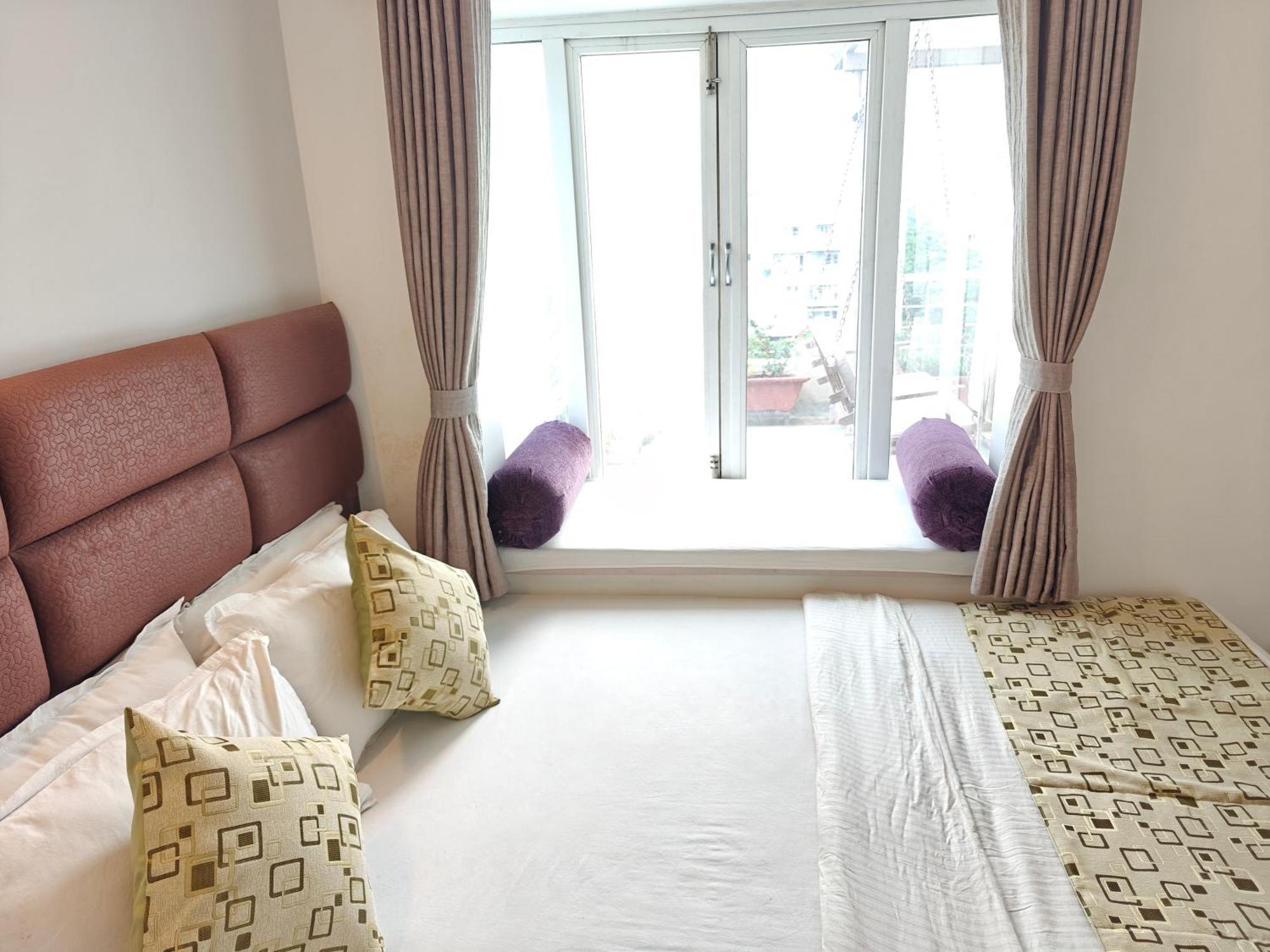 Chandralok Service Apartments コールハープル エクステリア 写真