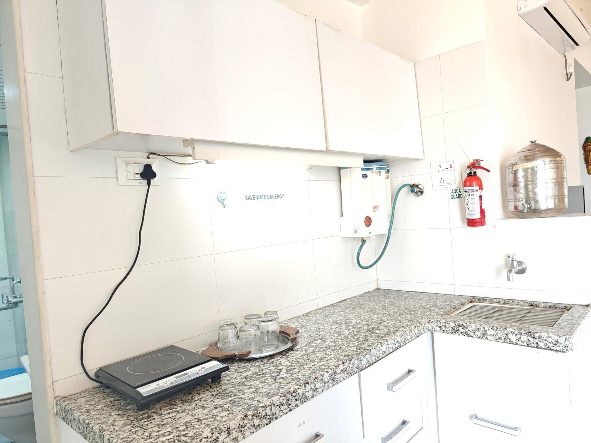 Chandralok Service Apartments コールハープル エクステリア 写真