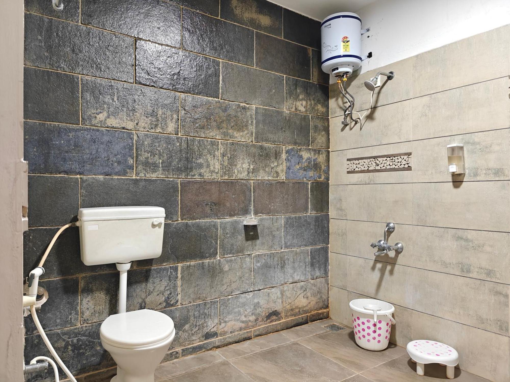 Chandralok Service Apartments コールハープル エクステリア 写真