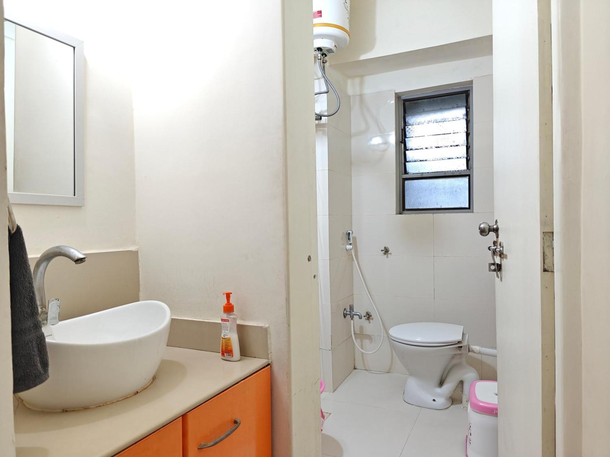 Chandralok Service Apartments コールハープル エクステリア 写真