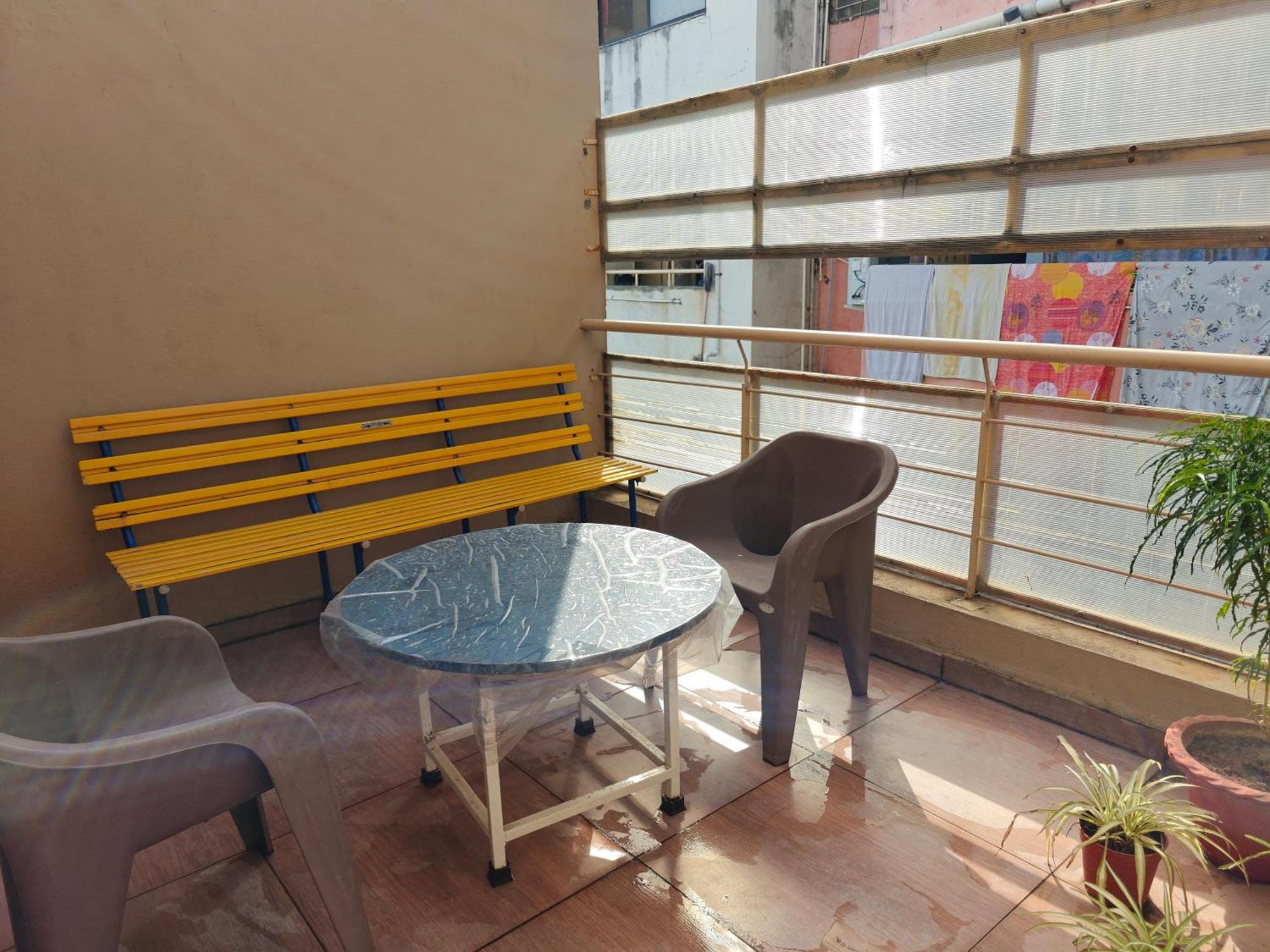 Chandralok Service Apartments コールハープル エクステリア 写真