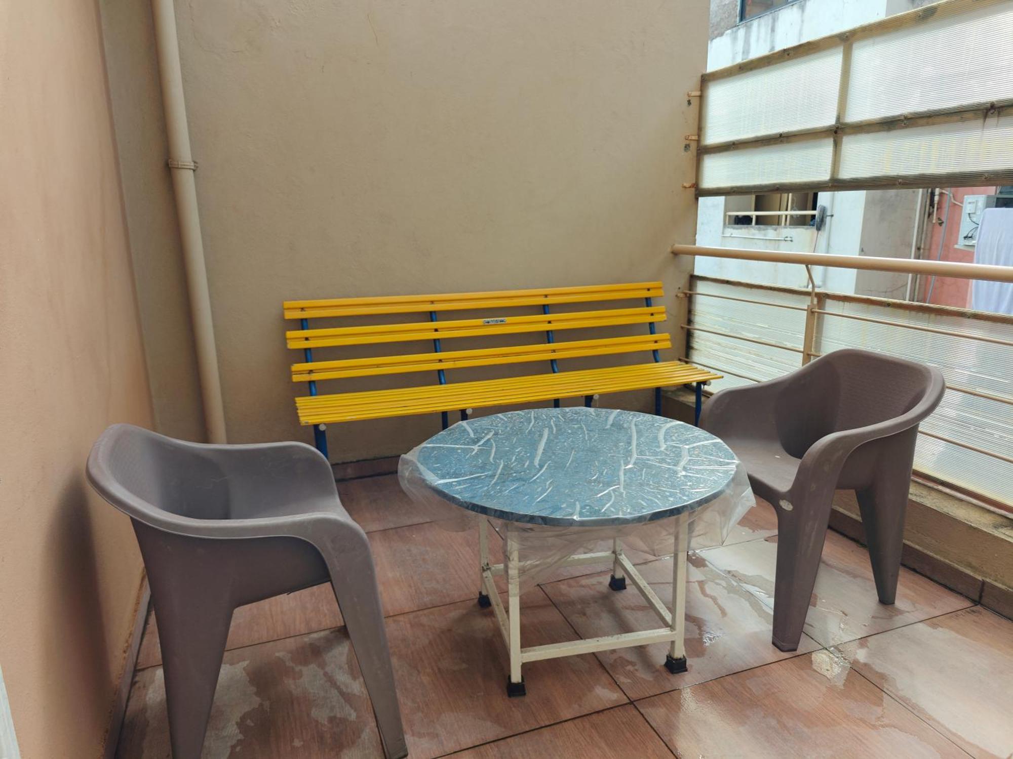 Chandralok Service Apartments コールハープル エクステリア 写真
