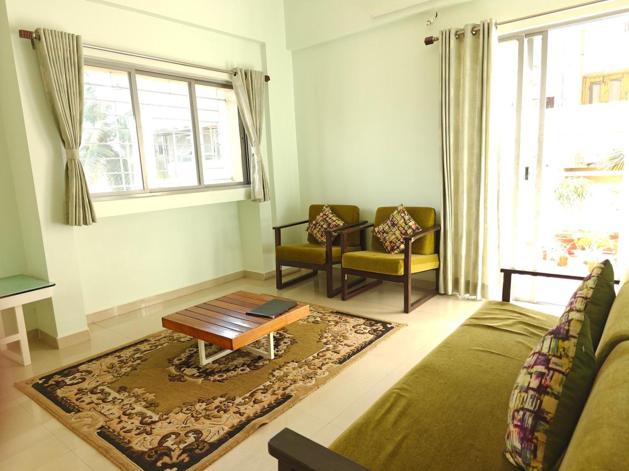 Chandralok Service Apartments コールハープル エクステリア 写真