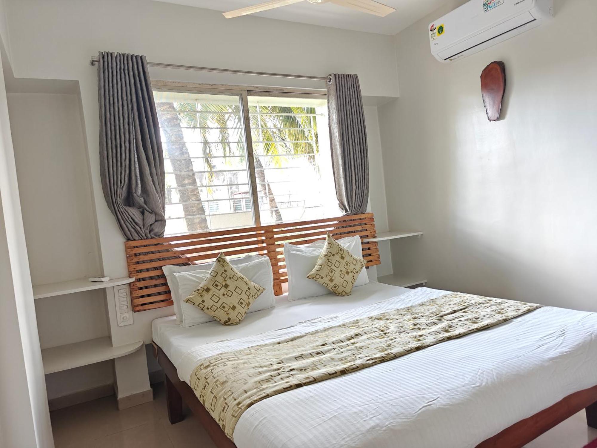 Chandralok Service Apartments コールハープル エクステリア 写真