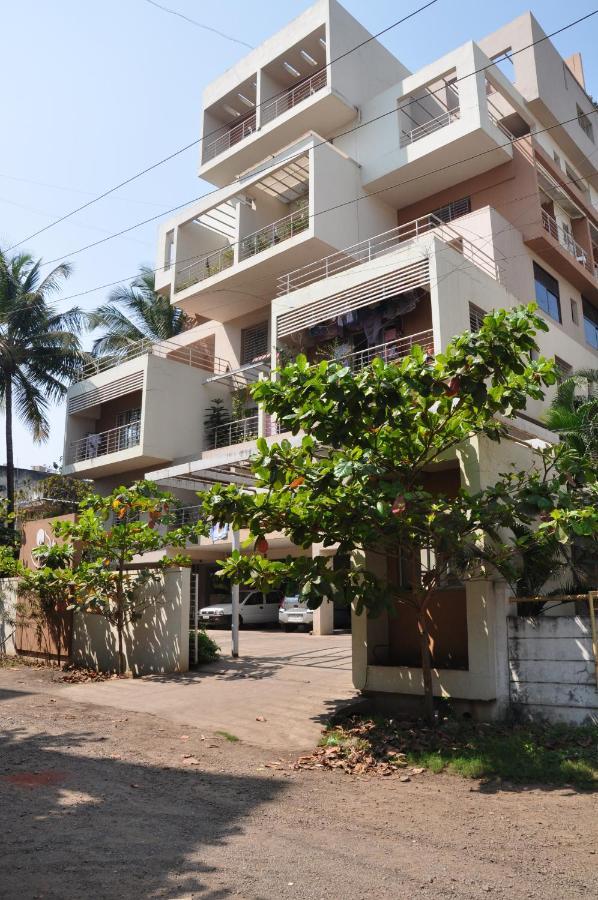 Chandralok Service Apartments コールハープル エクステリア 写真
